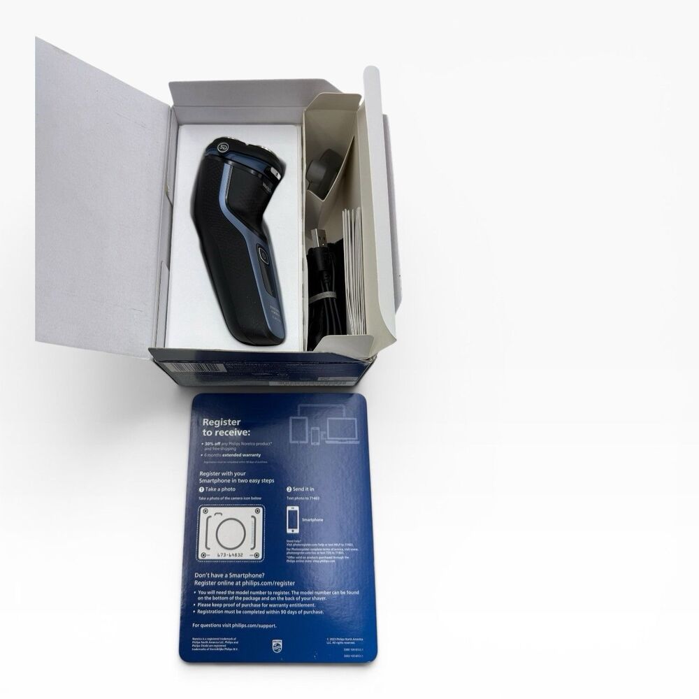 Philips Norelco Shaver 3600 Rechargeable Wet and Dry Electric S3243